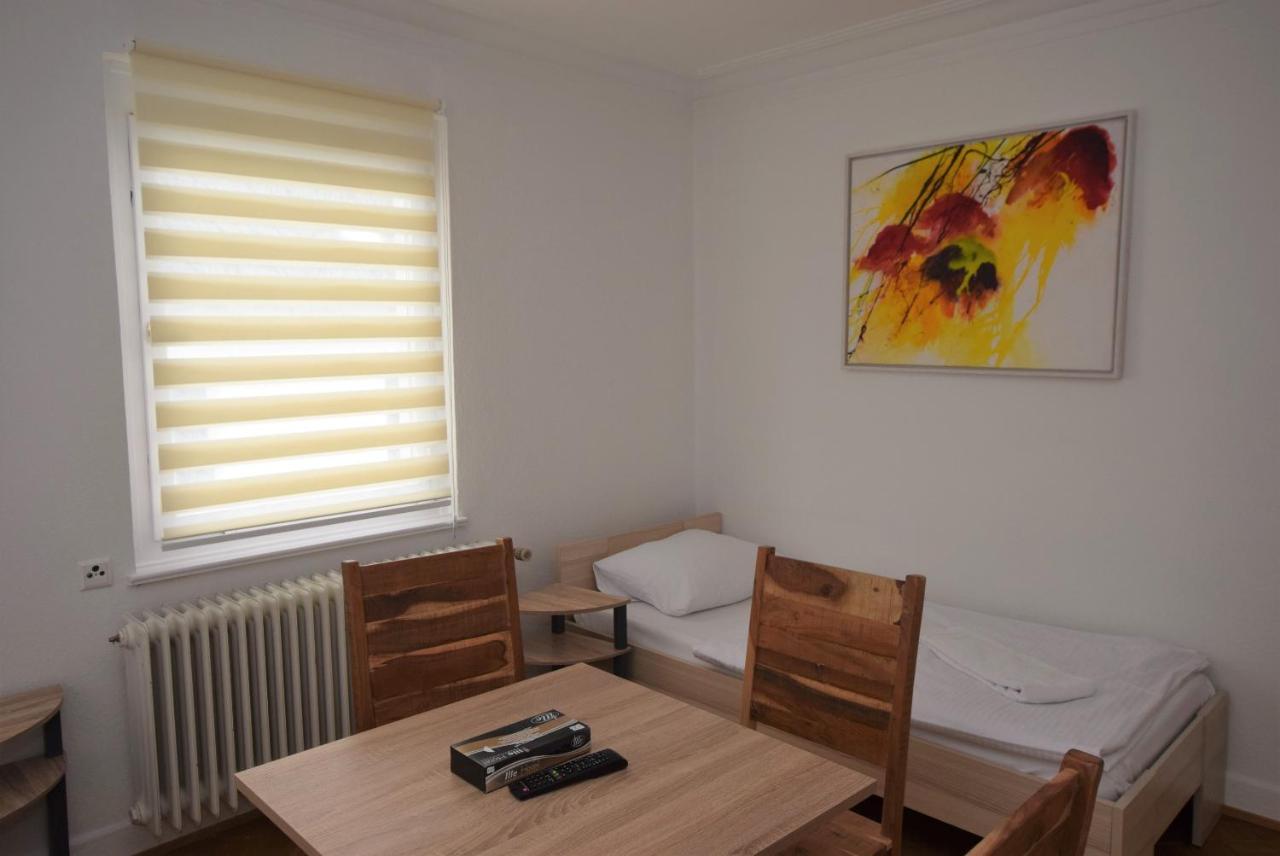 Nuertingen Zimmer Εξωτερικό φωτογραφία