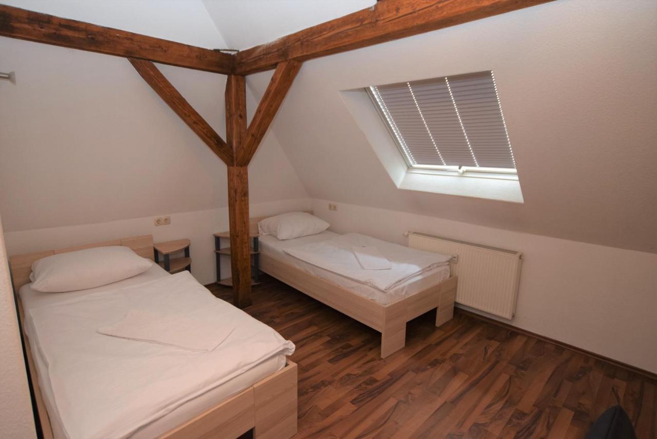 Nuertingen Zimmer Εξωτερικό φωτογραφία