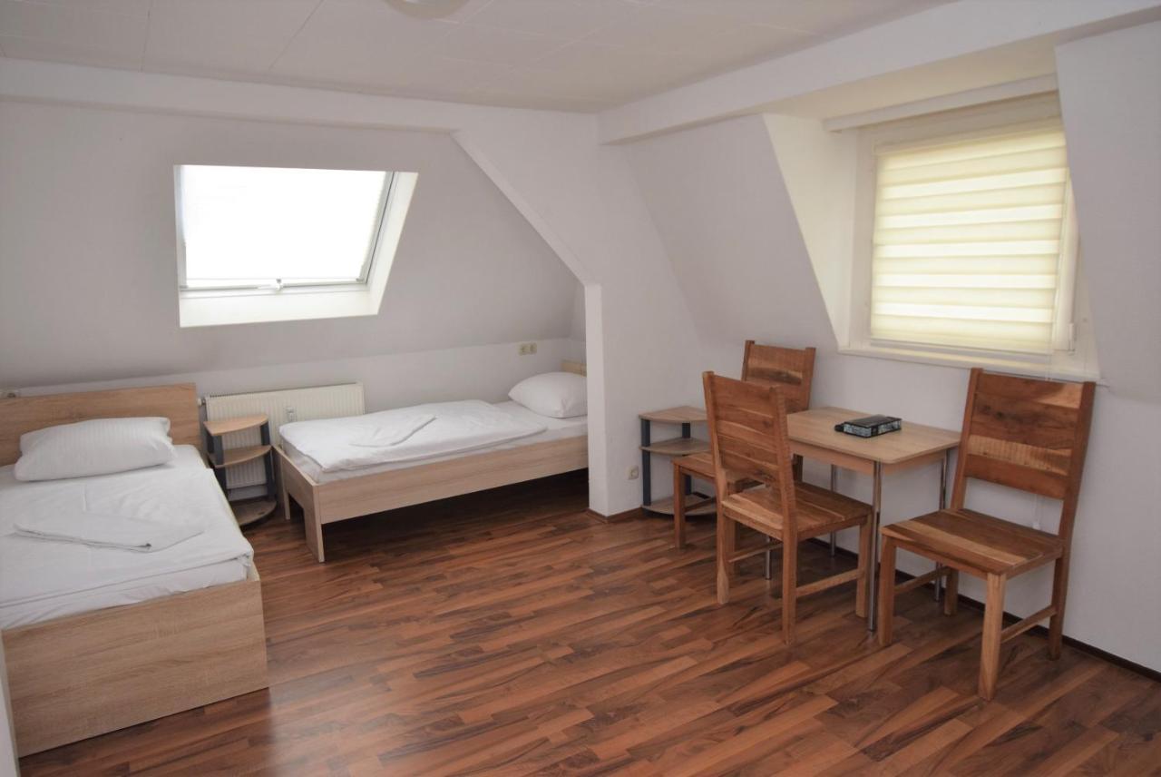 Nuertingen Zimmer Εξωτερικό φωτογραφία