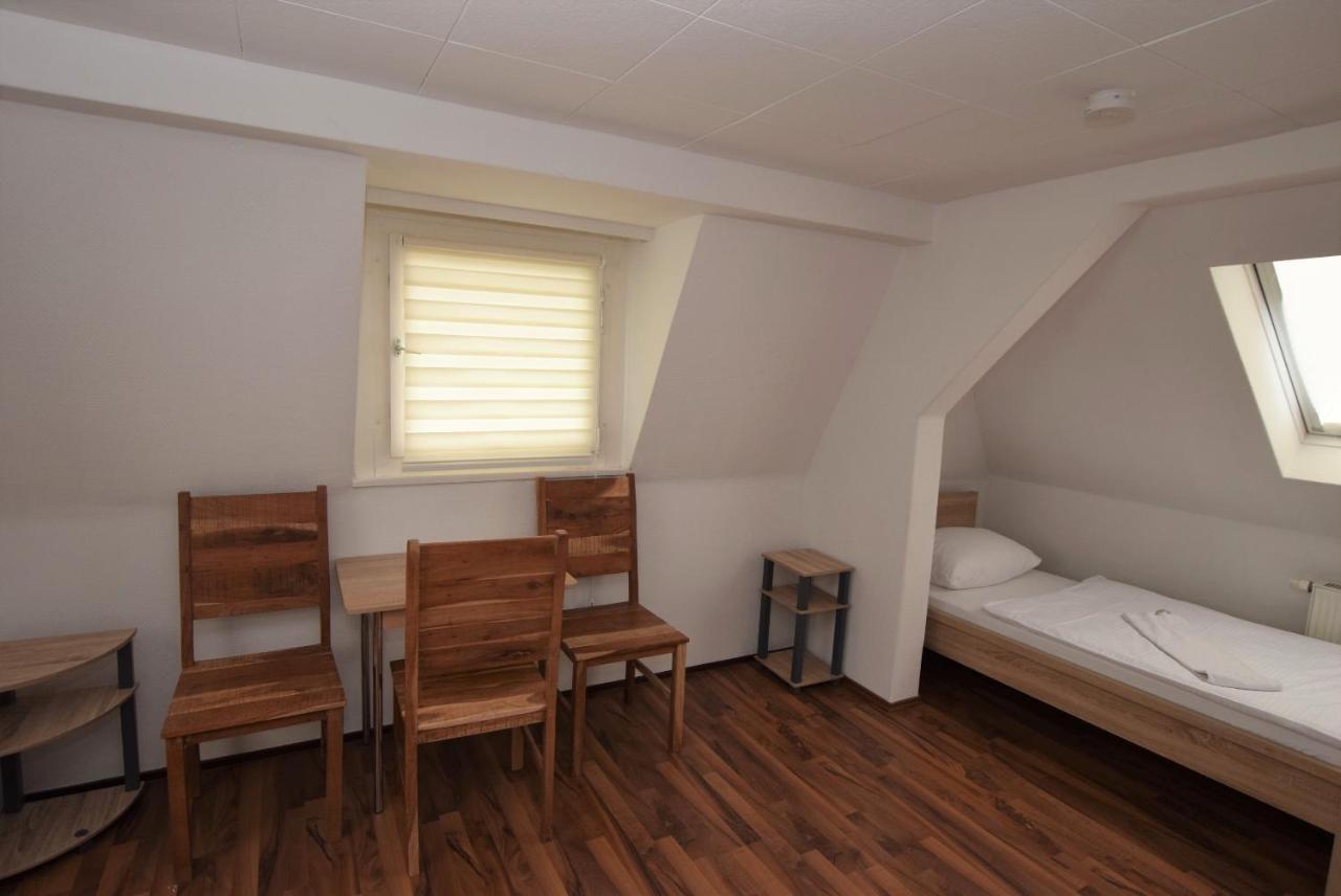 Nuertingen Zimmer Εξωτερικό φωτογραφία